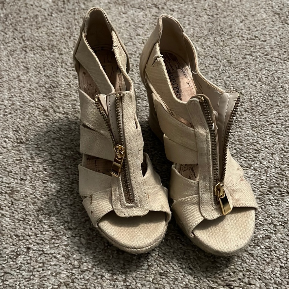 Wedge sandals